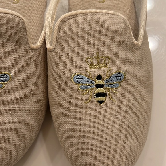 Bee Slippers - Picture 2 of 6